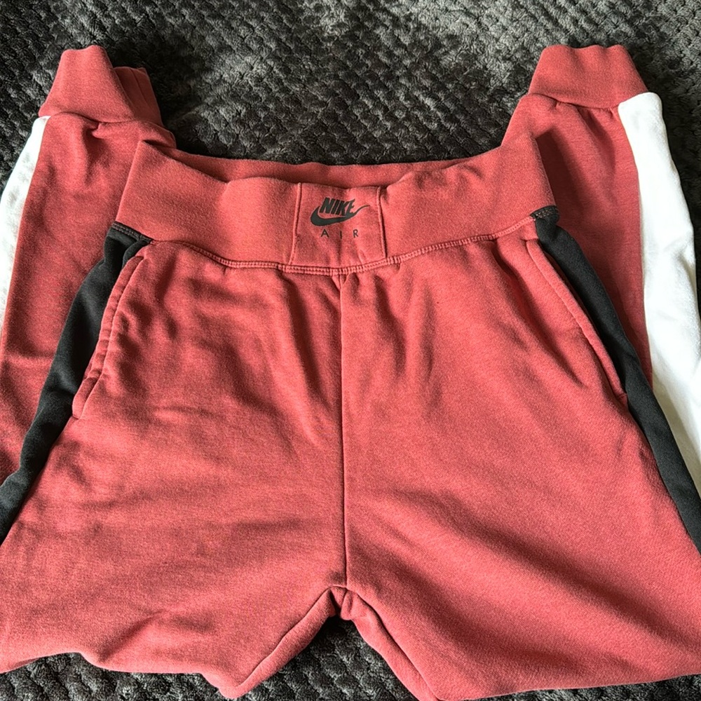 Nike joggers size S